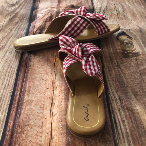 Only size 10 left! Slip on sandals 🌷🌷 - Picture 4 of 6